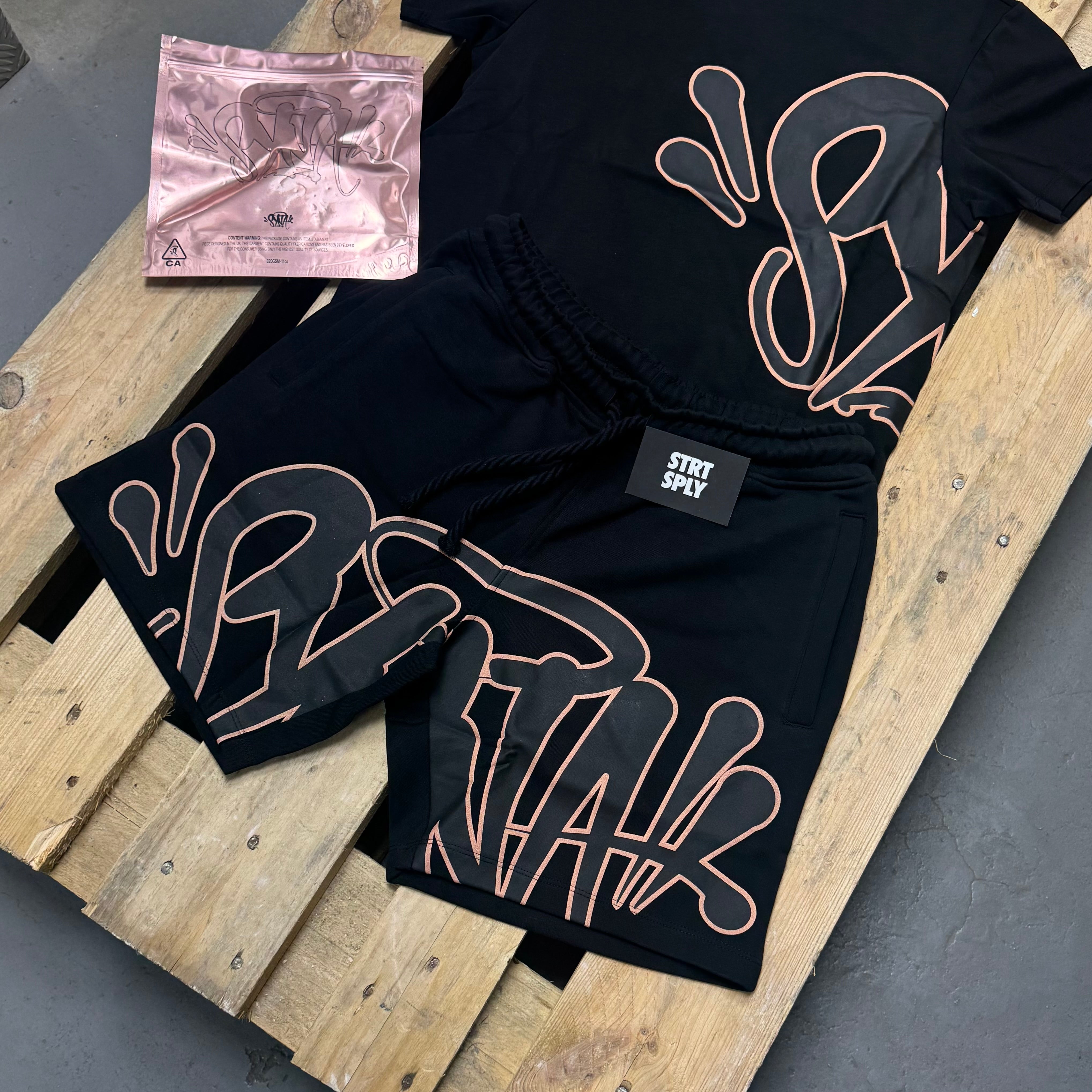 T-Shirt & Shorts Logo Set - Black / Rose Gold