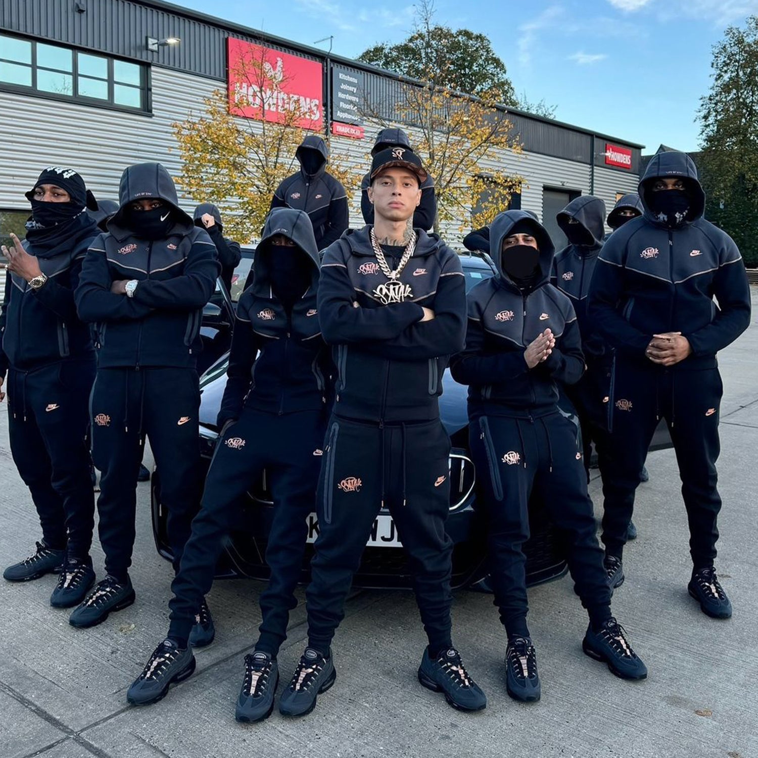 World Tech Fleece Jogger - Black / Bronze